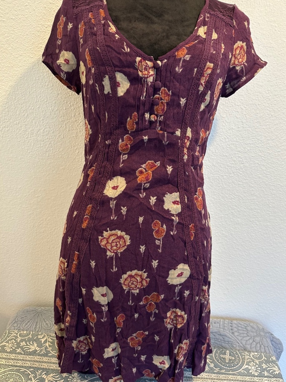 KIMCHI BLUE FLORAL GRUNGE DRESS ( VIOLET HARMEN) LIKE NEW - Picture 2 of 6